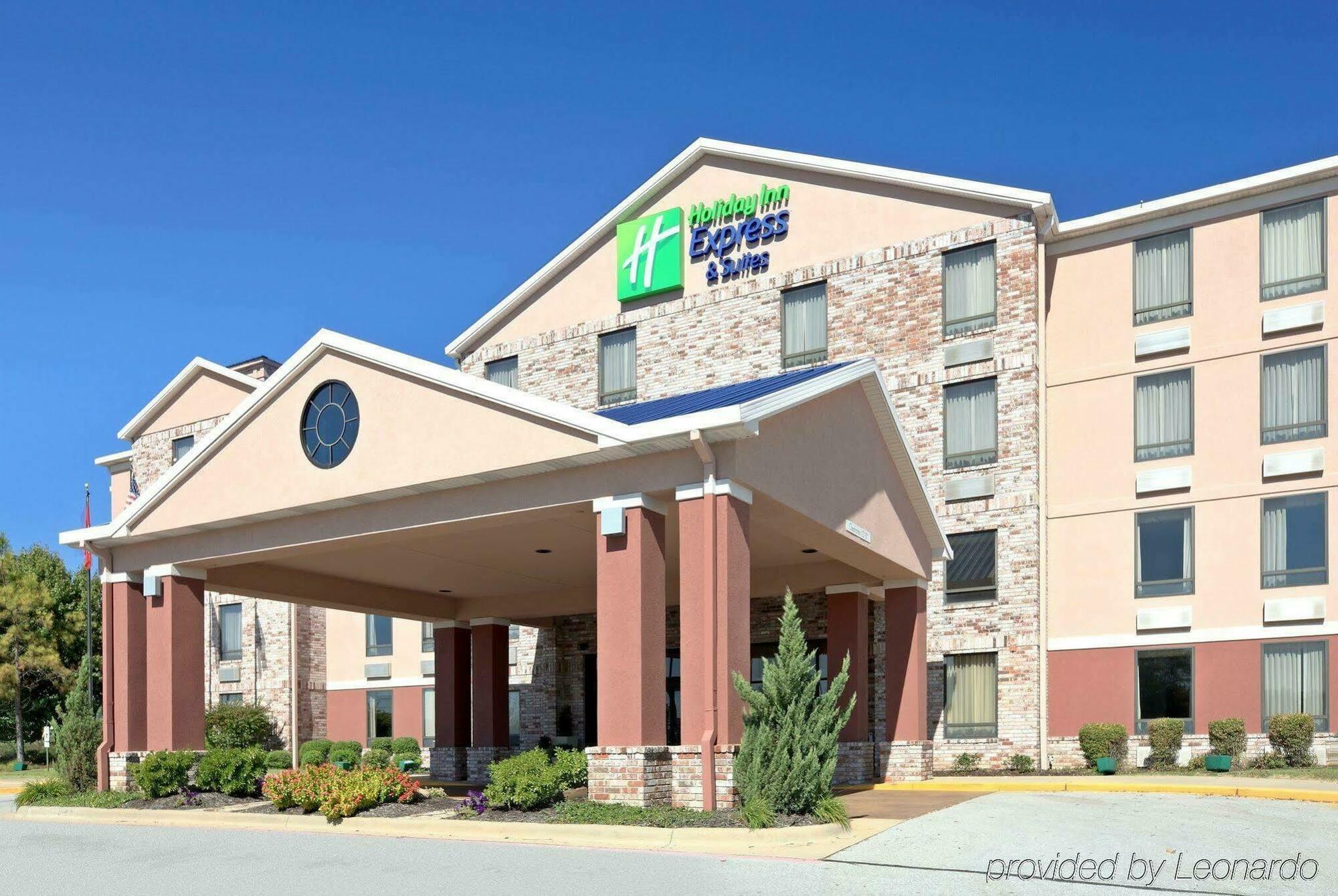 Holiday Inn Express Hotel & Suites Harrison Ngoại thất bức ảnh